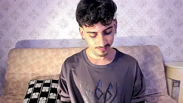 Snapshot of Mr_Strike chatting on November 14, 2:37 am Mr Strike online show from November 14, 2:37 am