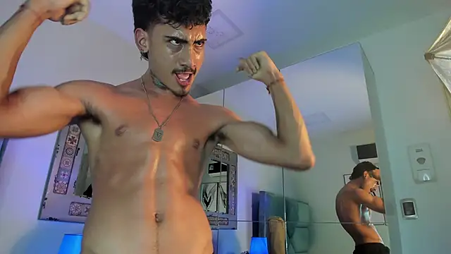 Snapshot of Mr_Strike chatting on November 28, 3:07 am Mr Strike online show from November 28, 3:07 am