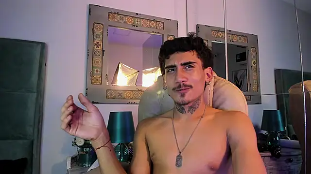 Snapshot of Mr_Strike chatting on December 13, 8:04 pm Mr Strike online show from December 13, 8:04 pm