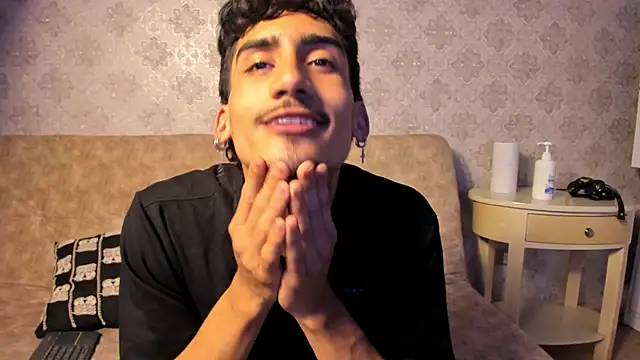 Snapshot of Mr_Strike chatting on November 13, 2:59 am Mr Strike online show from November 13, 2:59 am