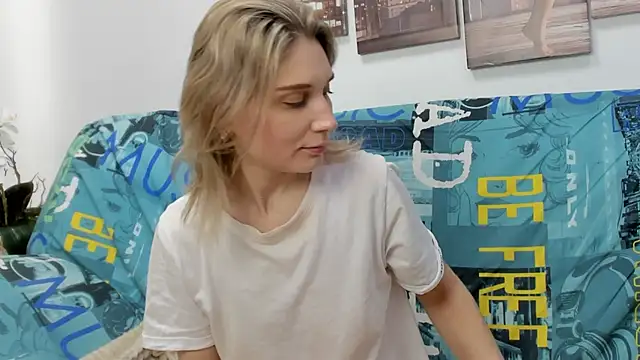 Tenderly Sophie online show from February 21, 1:18 am