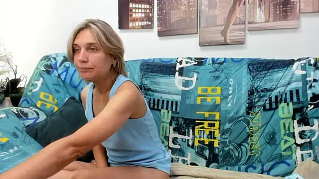 Tenderly Sophie online show from July 8, 1:19 am