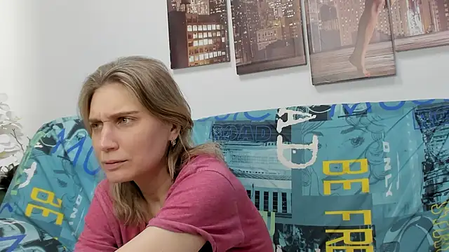 Tenderly Sophie online show from February 22, 1:30 am