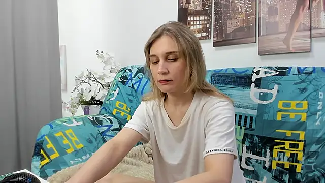 Tenderly Sophie online show from May 31, 1:11 am