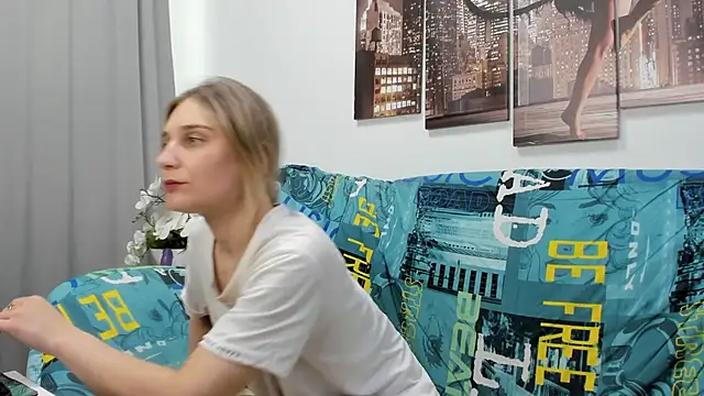 Tenderly Sophie online show from May 27, 1:04 am