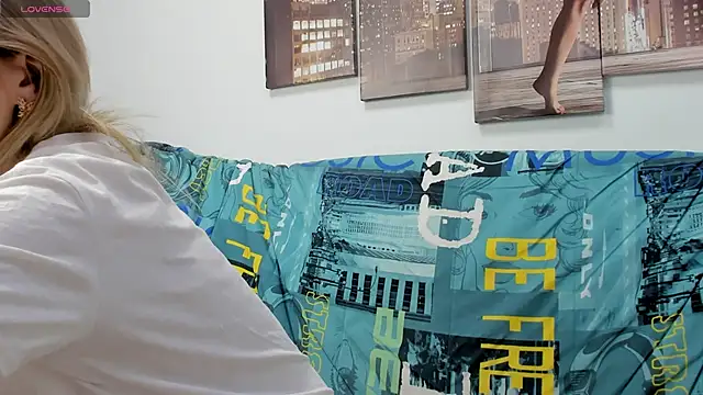 Tenderly Sophie online show from January 9, 1:23 am