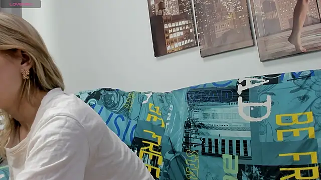 Tenderly Sophie online show from January 15, 1:20 am