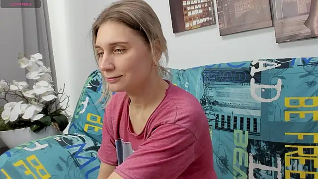 Tenderly Sophie online show from January 18, 1:20 am