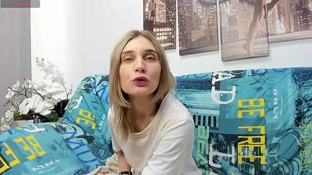 Tenderly Sophie online show from April 30, 1:23 am