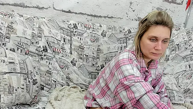 Snapshot of Tenderly_Sophie chatting on November 2, 1:16 pm Tenderly Sophie online show from November 2, 1:16 pm