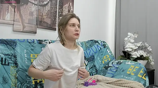 Tenderly Sophie online show from December 22, 1:17 am