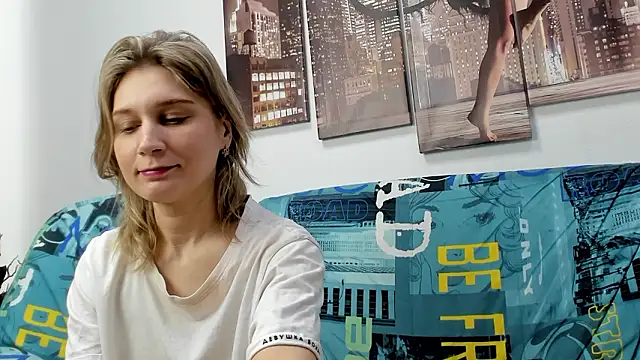 Tenderly Sophie online show from March 6, 1:33 am