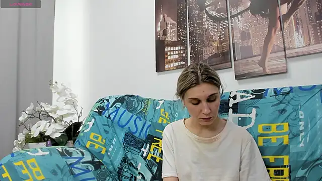 Tenderly Sophie online show from April 24, 1:24 pm