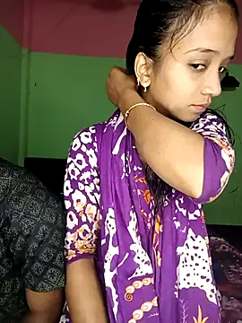 Snapshot of CoupleShow_432 chatting on February 20, 1:02 pm CoupleShow 432 online show from February 20, 1:02 pm