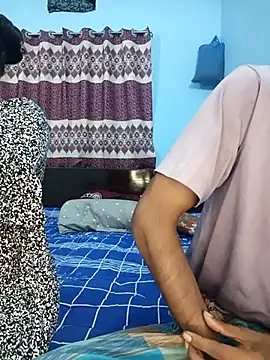 CoupleShow 432 online show from December 21, 5:03 pm