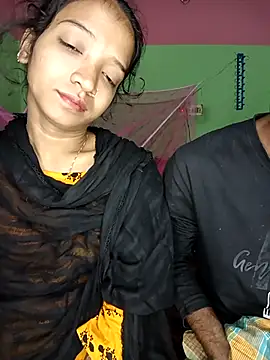 Snapshot of CoupleShow_432 chatting on February 27, 5:13 pm CoupleShow 432 online show from February 27, 5:13 pm