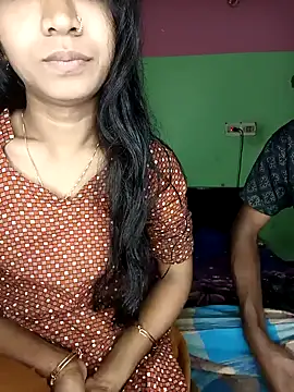 Snapshot of CoupleShow_432 chatting on February 16, 9:08 am CoupleShow 432 online show from February 16, 9:08 am