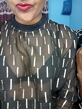 Snapshot of CoupleShow_432 chatting on February 1, 6:00 am CoupleShow 432 online show from February 1, 6:00 am