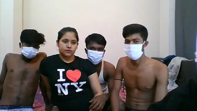 Snapshot of CoupleShow_432 chatting on July 8, 11:00 am CoupleShow 432 online show from July 8, 11:00 am