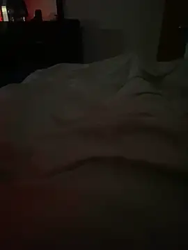 Snapshot of llllllllIIIll chatting on February 18, 4:21 am llllllllIIIll online show from February 18, 4:21 am