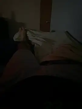 Snapshot of llllllllIIIll chatting on February 27, 4:45 am llllllllIIIll online show from February 27, 4:45 am