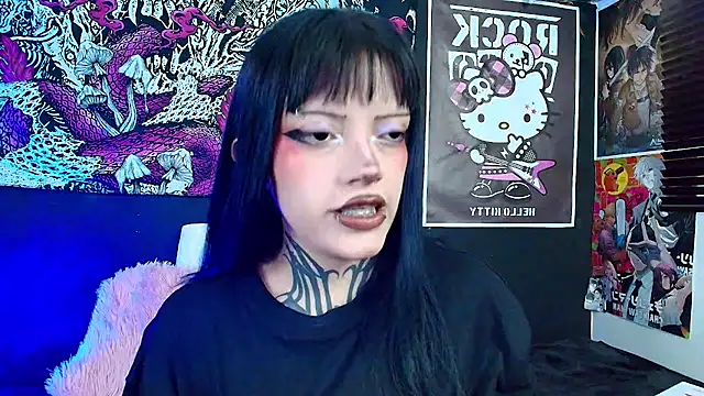 Snapshot of GothGaby chatting on November 26, 1:38 am GothGaby online show from November 26, 1:38 am
