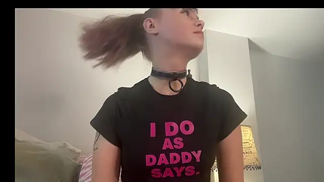 daddysprincess731 online show from December 3, 8:25 am