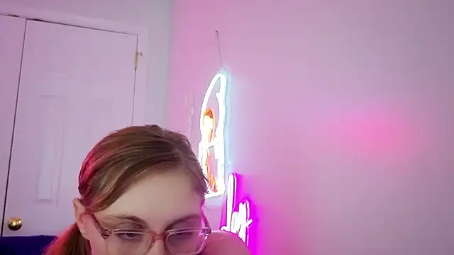 daddysprincess731 online show from April 28, 2:27 am