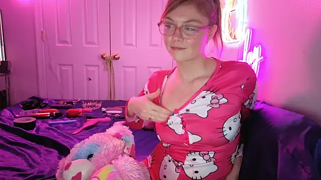 daddysprincess731 online show from April 18, 1:08 am