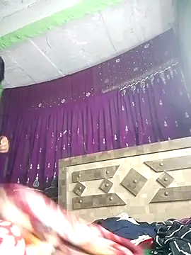 Snapshot of QRESABABY chatting on November 28, 10:21 pm QRESABABY online show from November 28, 10:21 pm