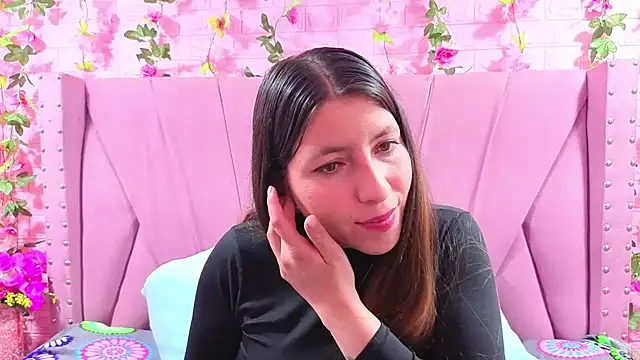 Snapshot of Alyy_Brown chatting on December 2, 2:12 am Alyy Brown online show from December 2, 2:12 am