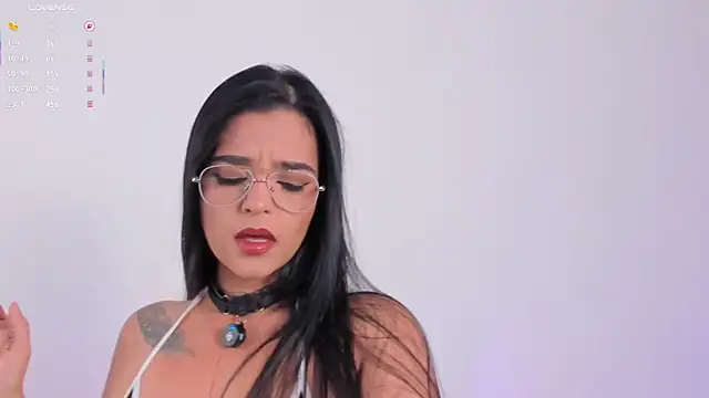 Sophie Duarte online show from March 12, 1:11 am