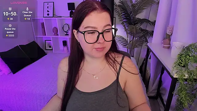 EffyBlush online show from November 23, 1:32 pm