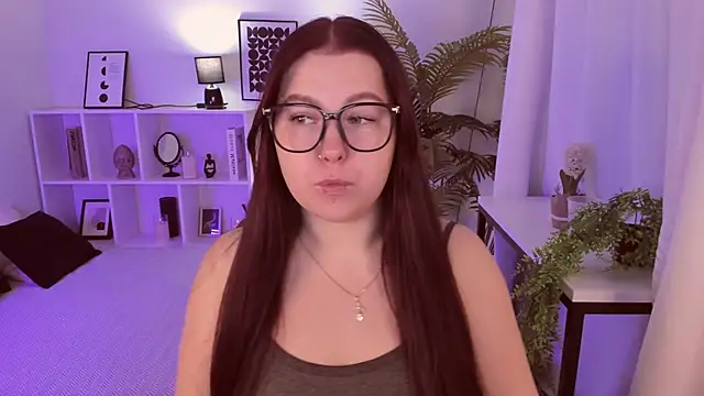 EffyBlush online show from November 19, 1:33 pm