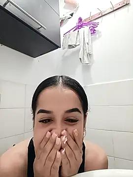 Snapshot of BabyCaramel18 chatting on October 30, 11:23 pm BabyCaramel18 online show from October 30, 11:23 pm