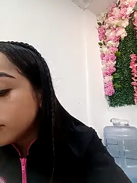 Snapshot of BabyCaramel18 chatting on October 23, 11:03 pm BabyCaramel18 online show from October 23, 11:03 pm