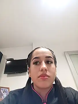 Snapshot of BabyCaramel18 chatting on November 6, 10:03 pm BabyCaramel18 online show from November 6, 10:03 pm