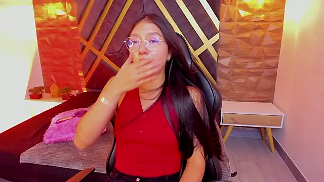 sydney miller  online show from March 9, 11:19 pm