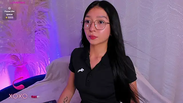 Snapshot of sydney_miller_ chatting on July 8, 10:10 pm sydney miller online show from July 8, 10:10 pm