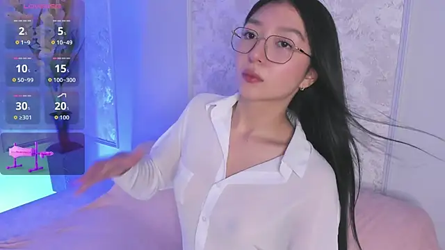 Snapshot of sydney_miller_ chatting on June 3, 12:00 am sydney miller online show from June 3, 12:00 am