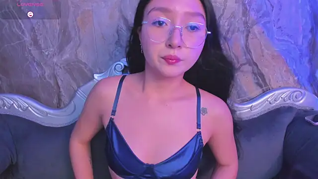 Snapshot of sydney_miller_ chatting on November 20, 11:25 pm sydney miller online show from November 20, 11:25 pm