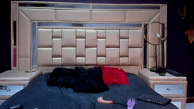 ChloeMendez online show from December 14, 11:49 am