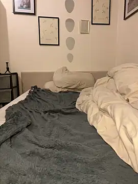 Snapshot of blackbody09 chatting on January 15, 4:54 pm blackbody09 online show from January 15, 4:54 pm