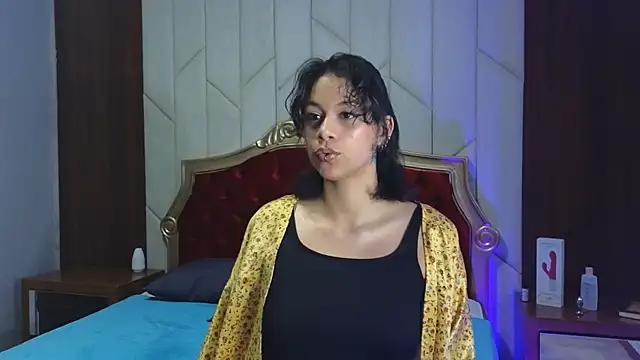 Snapshot of Athenea_sky_ chatting on October 23, 4:05 pm Athenea sky online show from October 23, 4:05 pm