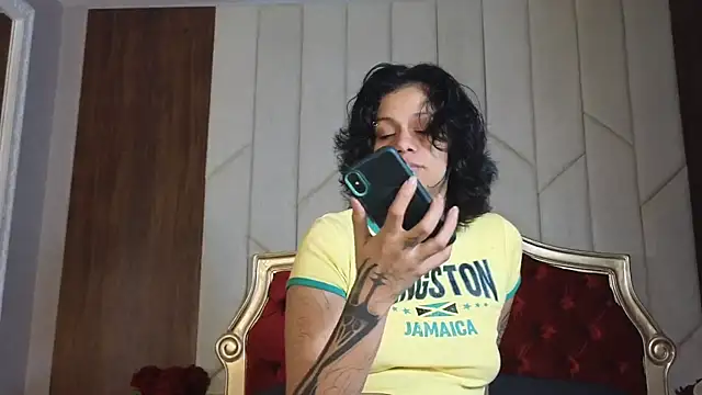 Snapshot of Athenea_sky_ chatting on December 17, 8:14 pm Athenea sky online show from December 17, 8:14 pm