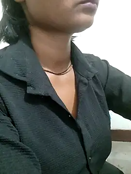 Rinki hoty online show from November 1, 4:23 pm