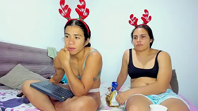 AshleyDeLuca  online show from December 20, 10:01 pm