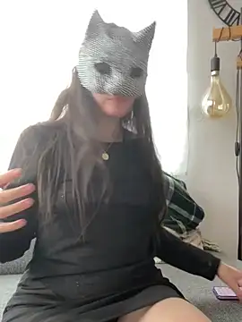  isadora online show from February 18, 9:50 am