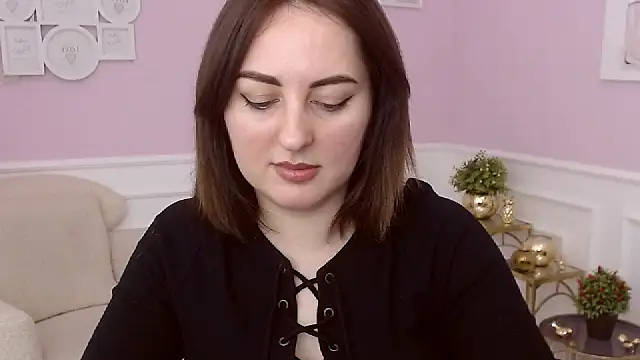 NoraSimons online show from March 25, 6:24 am