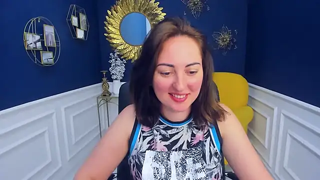 NoraSimons online show from June 28, 4:52 am